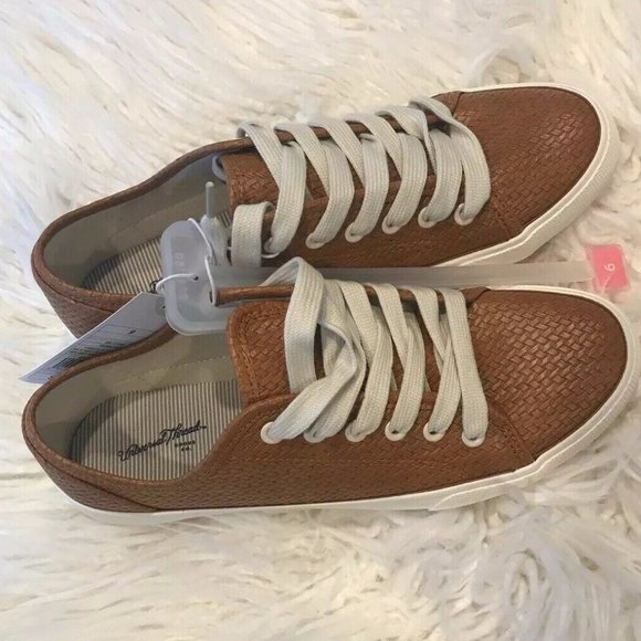 Universal Thread Cognac Tennis Shoe/Sneakers - Picture 3 of 13